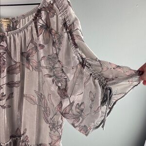 Democracy Blush Floral Velvet Sheer Peasant Top Size 1X